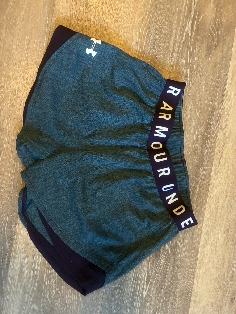 Under Armour Women's Teal Athletic Shorts XS